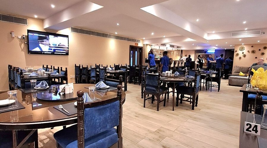 inside-sherlaton-restaurant