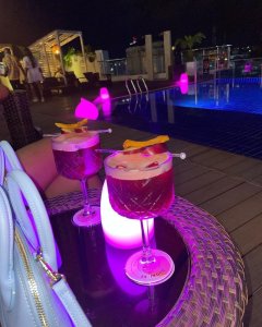 pool bar