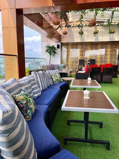La&#039; Vee Rooftop