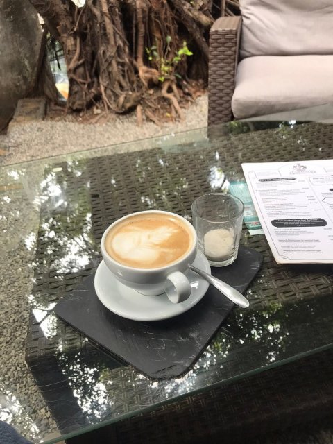 Cafe De Vie